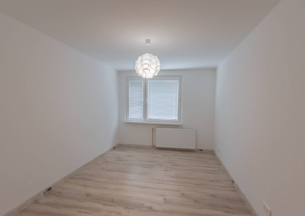 Výnimočný 4-izbový byt s balkónom, 85 m², Radničné nám., Dunaj.Streda