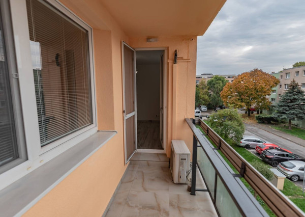 Výnimočný 4-izbový byt s balkónom, 85 m², Radničné nám., Dunaj.Streda