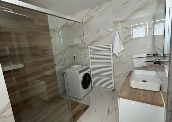 Luxusný 3 izbový mezonetový byt v UrbanParku (105 m2)-Trenčín