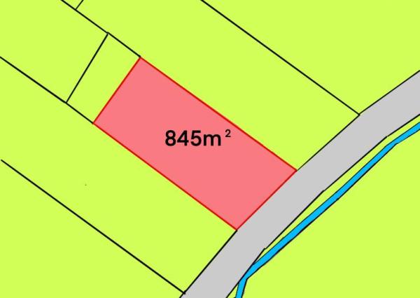 Predám Stavebný pozemok Čereňany, 845 m2