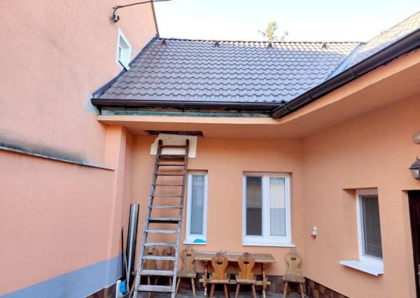 REZERVOVANÉ...Rodinný dom po rekonštrukcii v blízkom centre, Piešťany