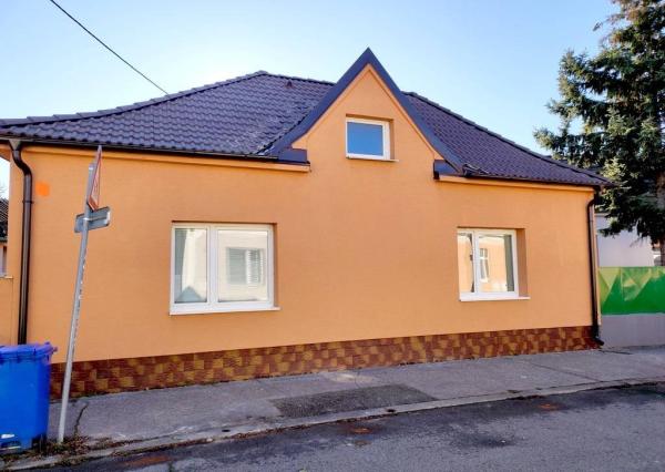 REZERVOVANÉ...Rodinný dom po rekonštrukcii v blízkom centre, Piešťany