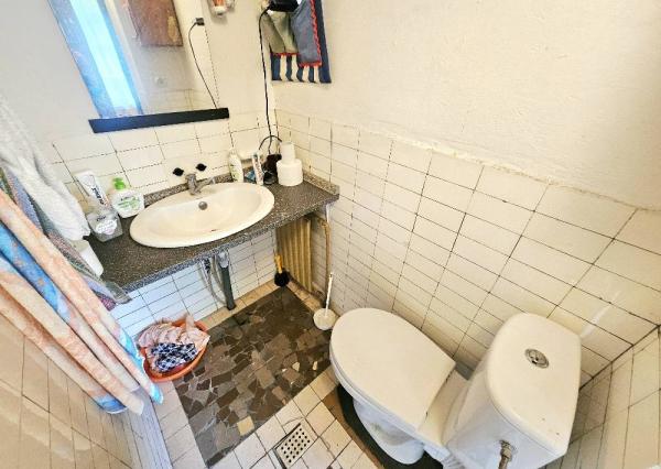 REKREAČNÁ CHATA - / ŠÍPKOV / POZEMOK 1209 m2  / DVOJPODLAŽNÁ