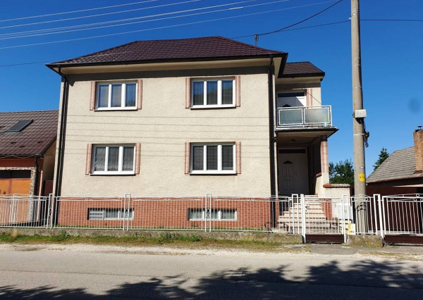 2-podlažný rodinný dom 320 m2 s pozemkom 1518 m2 - Bzince p. Javorinou