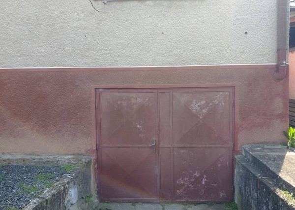 2-podlažný rodinný dom 320 m2 s pozemkom 1518 m2 - Bzince p. Javorinou