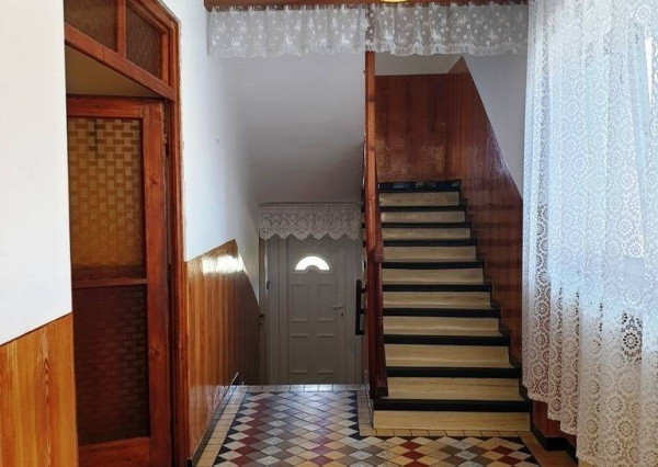 2-podlažný rodinný dom 320 m2 s pozemkom 1518 m2 - Bzince p. Javorinou