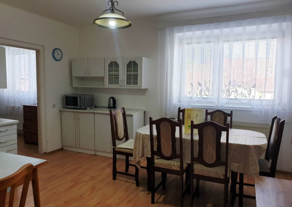 2-podlažný rodinný dom 320 m2 s pozemkom 1518 m2 - Bzince p. Javorinou