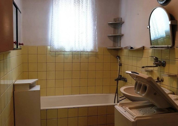 2-podlažný rodinný dom 320 m2 s pozemkom 1518 m2 - Bzince p. Javorinou