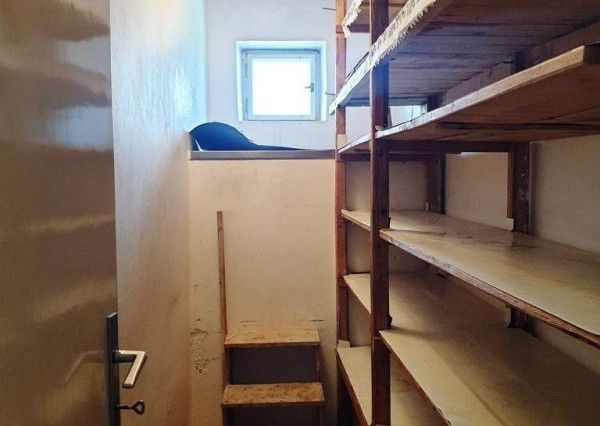 2-podlažný rodinný dom 320 m2 s pozemkom 1518 m2 - Bzince p. Javorinou