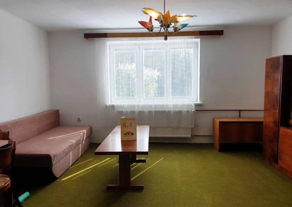 2-podlažný rodinný dom 320 m2 s pozemkom 1518 m2 - Bzince p. Javorinou