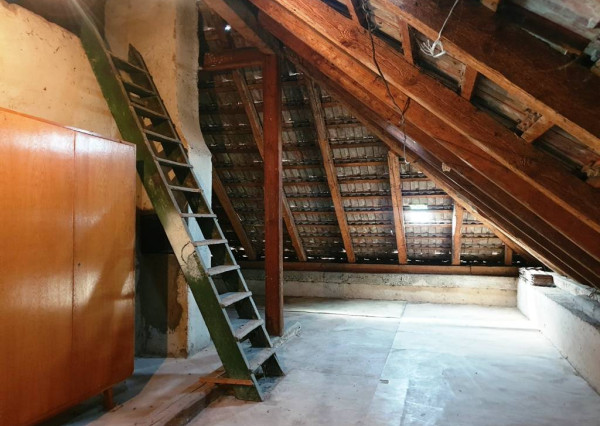 2-podlažný rodinný dom 320 m2 s pozemkom 1518 m2 - Bzince p. Javorinou