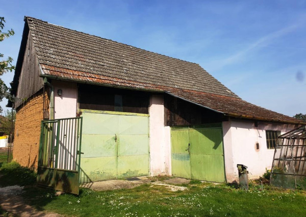 2-podlažný rodinný dom 320 m2 s pozemkom 1518 m2 - Bzince p. Javorinou