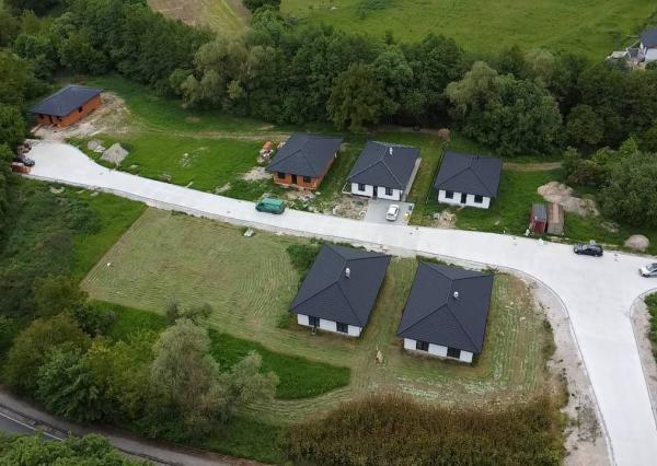 SKVELÁ CENA! NOVOSTAVBA 100 M2 BUNGALOV 4+1 *TYP 1* S POTOKOM, PRAŠNÍK