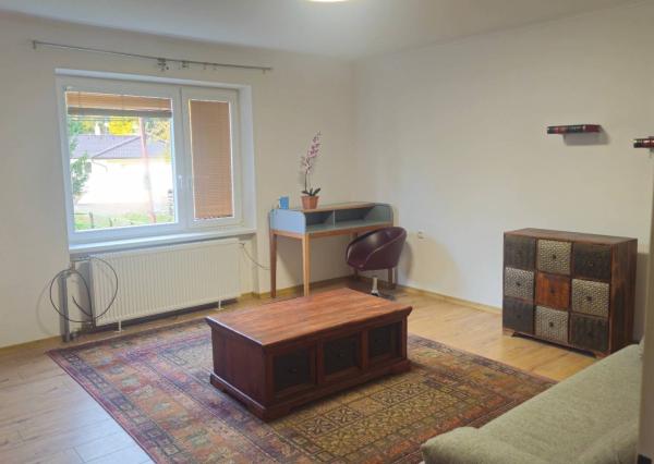 3 izbový dom v obci Lednica -Prenájom 