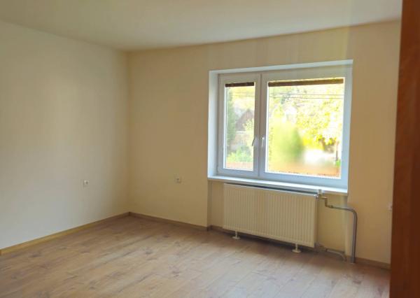 3 izbový dom v obci Lednica -Prenájom 