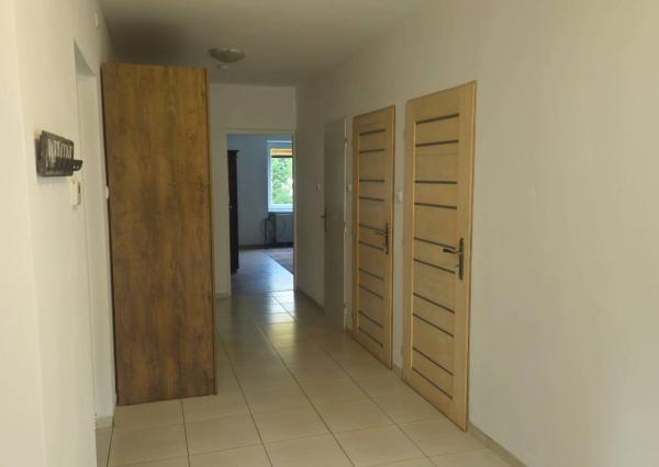 3 izbový dom v obci Lednica -Prenájom 