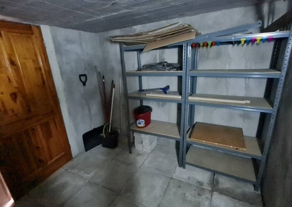 Monolitická betónová garáž s montážnou jamou a pivnicou - NMnV