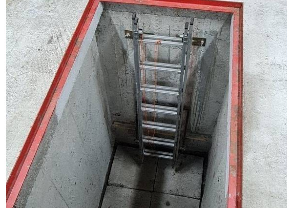 Monolitická betónová garáž s montážnou jamou a pivnicou - NMnV