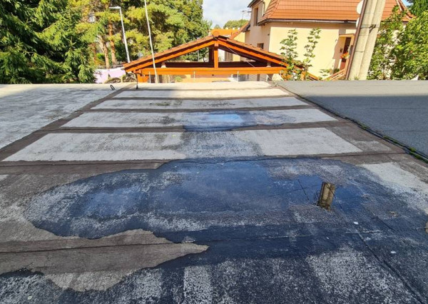 Monolitická betónová garáž s montážnou jamou a pivnicou - NMnV