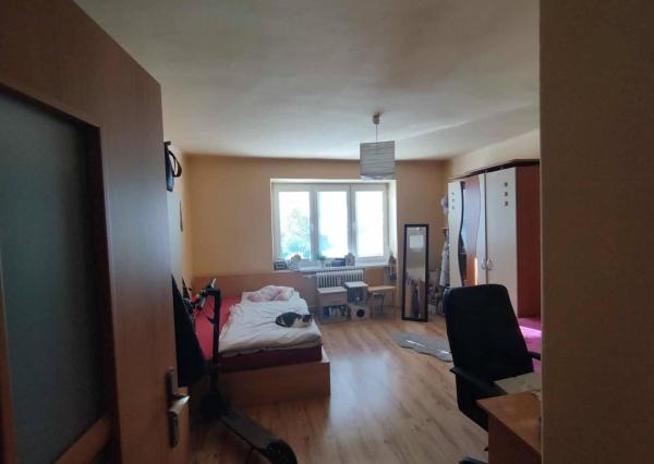 Exkluzívna ponuka – 2-izbový byt v tehlovom dome v centre mesta Levice