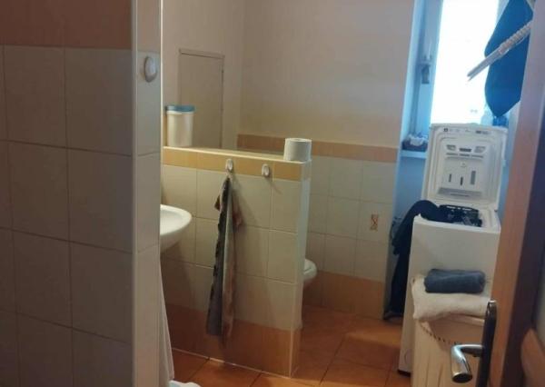 Exkluzívna ponuka – 2-izbový byt v tehlovom dome v centre mesta Levice