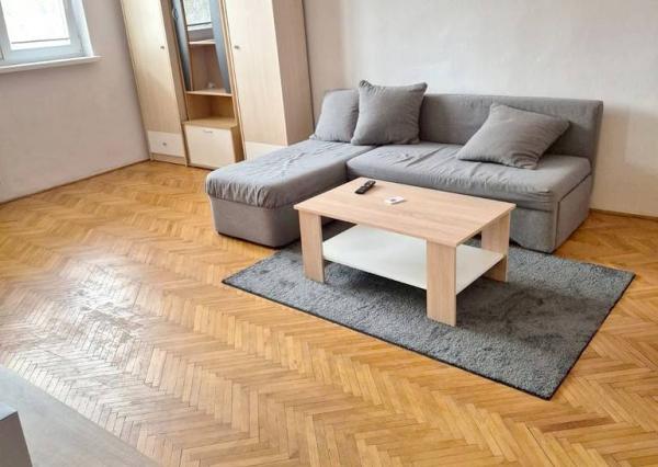 Prenájom 1-izbového bytu, A. Hlinku Piešťany