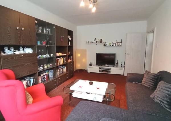 REZERVOVANÉ Veľký 3 izbový byt 74 m2 v blízkosti parku, Nitra 