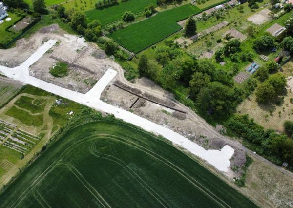 PREDAJ STAVEBNÝ POZEMOK 409 M² BOROVCE /VODA, ELEKTRINA, KANALIZÁCIA/