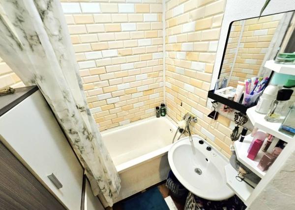 3 izbový byt Bánovce nad Bebravou / CENTRUM MESTA / LOGGIA / PIVNICA