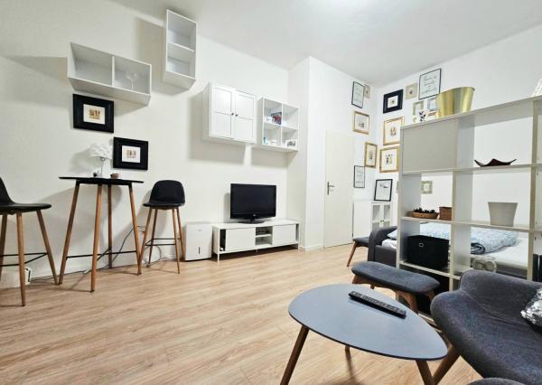 REZERVOVANÝ - Útulný  1 izbový  byt  v Trenčíne 