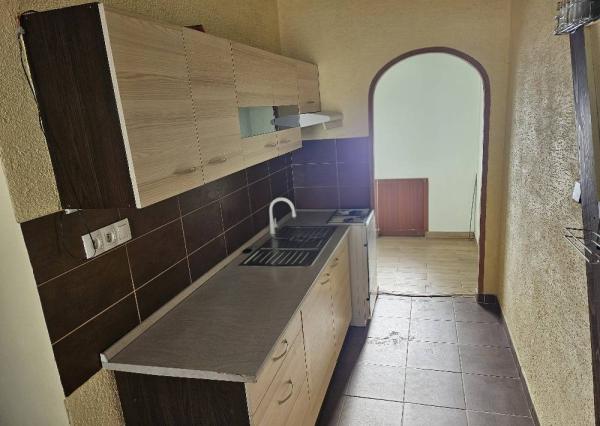 2,5 izbový byt Bánovce nad Bebravou/CENTRUM- STRED/KOMLETNÁ REKONŠTRUK