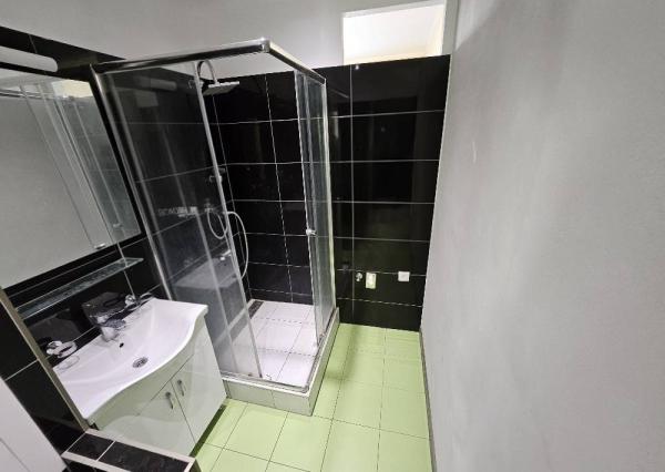 2,5 izbový byt Bánovce nad Bebravou/CENTRUM- STRED/KOMLETNÁ REKONŠTRUK