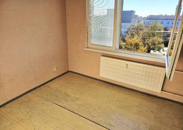 2,5 izbový byt Bánovce nad Bebravou/CENTRUM- STRED/KOMLETNÁ REKONŠTRUK