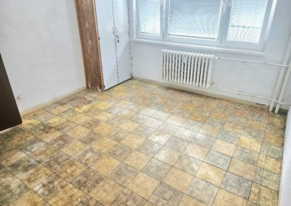 3 izbový byt Bánovce nad Bebravou - 76 m2/ SEVER / BALKÓN/ PIVNICA