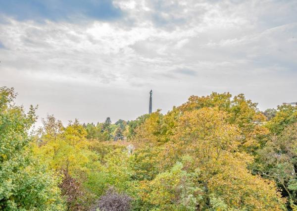 Na predaj pozemok, 1053 m2, so starším RD, BA - Horský park