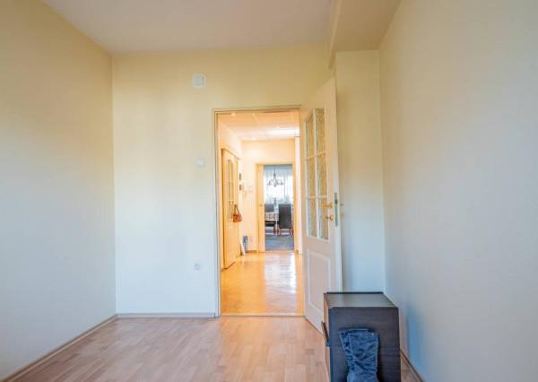 krásny 4-izbový byt s lodžiou a balkónom, 113 m², ul. Slavičie údolie,