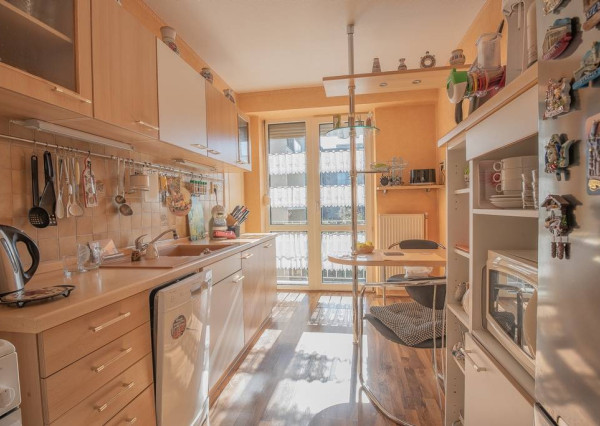 krásny 4-izbový byt s lodžiou a balkónom, 113 m², ul. Slavičie údolie,