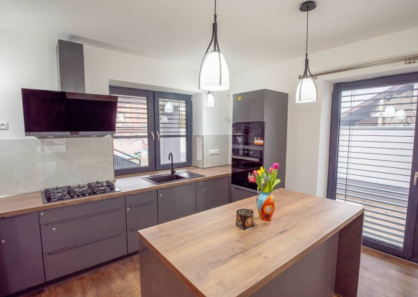 6-izbový RD, 235 m², pozemok 672 m², klimatizovaný, novostavba 2023