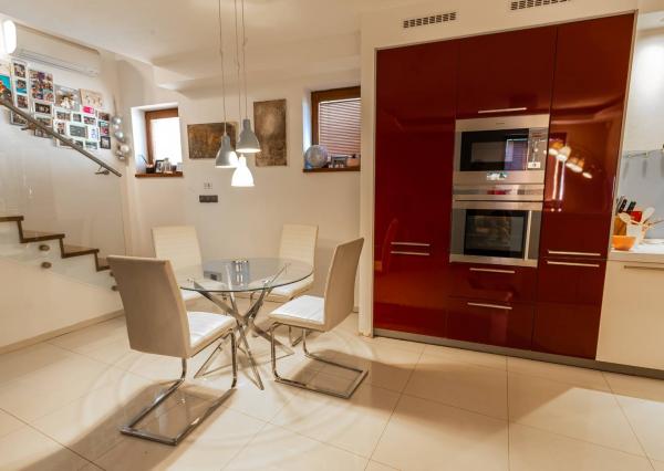 Na krásny predaj 3-izbový rodinný dom, 249 m², Vajnory