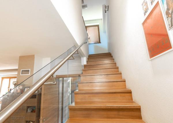 Na krásny predaj 3-izbový rodinný dom, 249 m², Vajnory