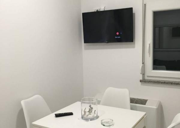 OSTROV VIR, luxusná  2-podlažná apartmánová villa v blízkosti pláže