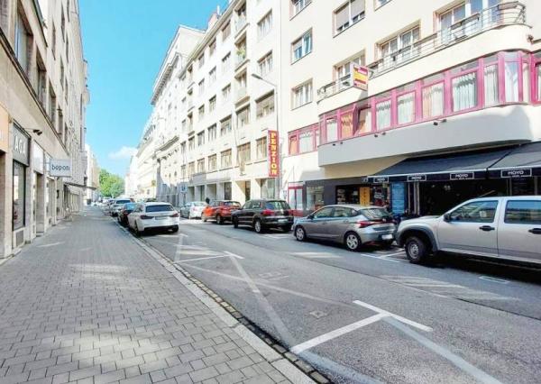 Kancelársky priestor 35 m², Gorkého ul. Staré Mesto, voľný ihneď