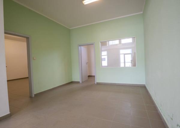 Na prenájom priestor, 104 m², Pribylinska ul, Žabí Majer, ihneď voľný