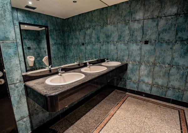 Obchodný priestor, 1207 m², Cintorínska ul, BA–I Staré Mesto