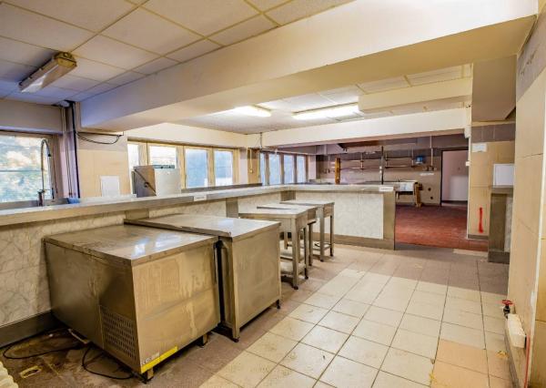 Obchodný priestor, 1207 m², Cintorínska ul, BA–I Staré Mesto