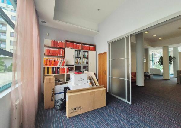 Na predaj obchodný priestor v polyfunkčnej budove, Vajnorská ul.