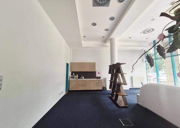 Na predaj obchodný priestor v polyfunkčnej budove, Vajnorská ul.