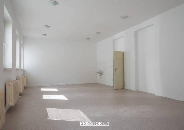 Kancelárske priestory, 48 m2, Herlianska ul., Ružinov, ihneď voľný