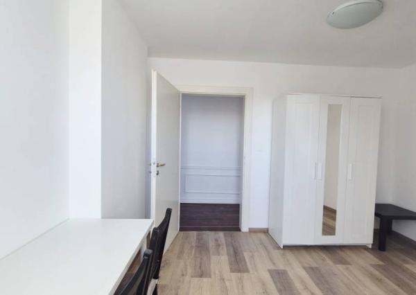 Na prenájom nádherný a štýlový 4-izbový byt, Klariská ulica, ihneď 