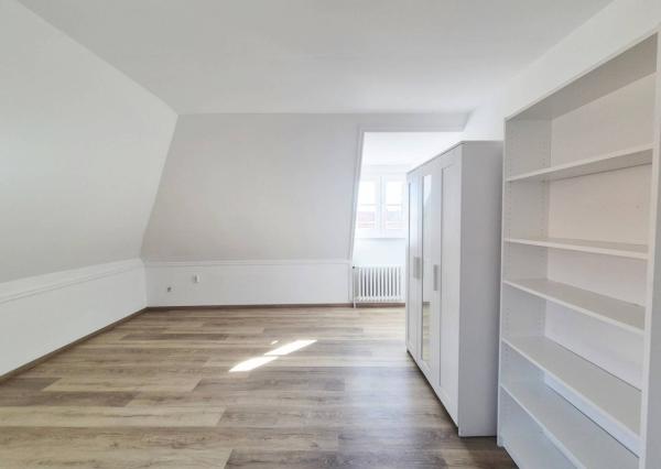 Na prenájom nádherný a štýlový 4-izbový byt, Klariská ulica, ihneď 